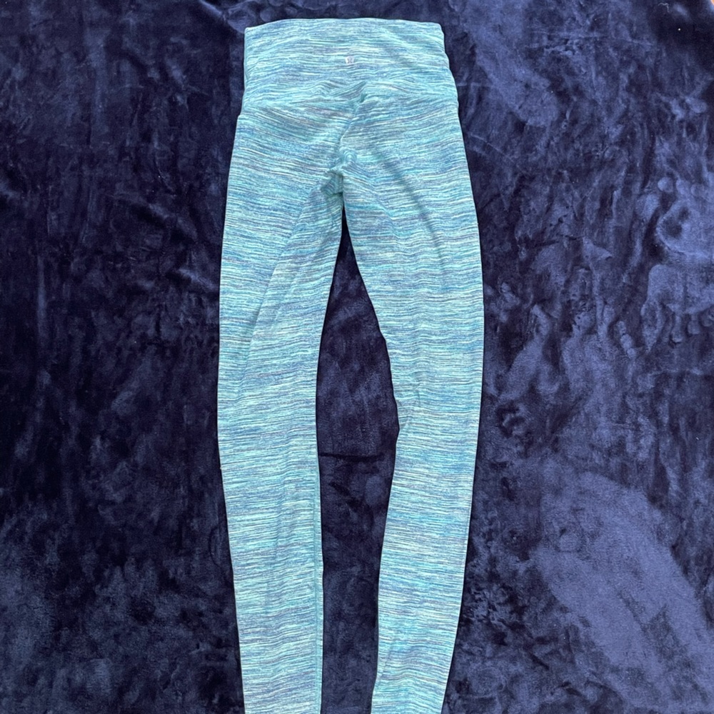 Lululemon turquoise leggings